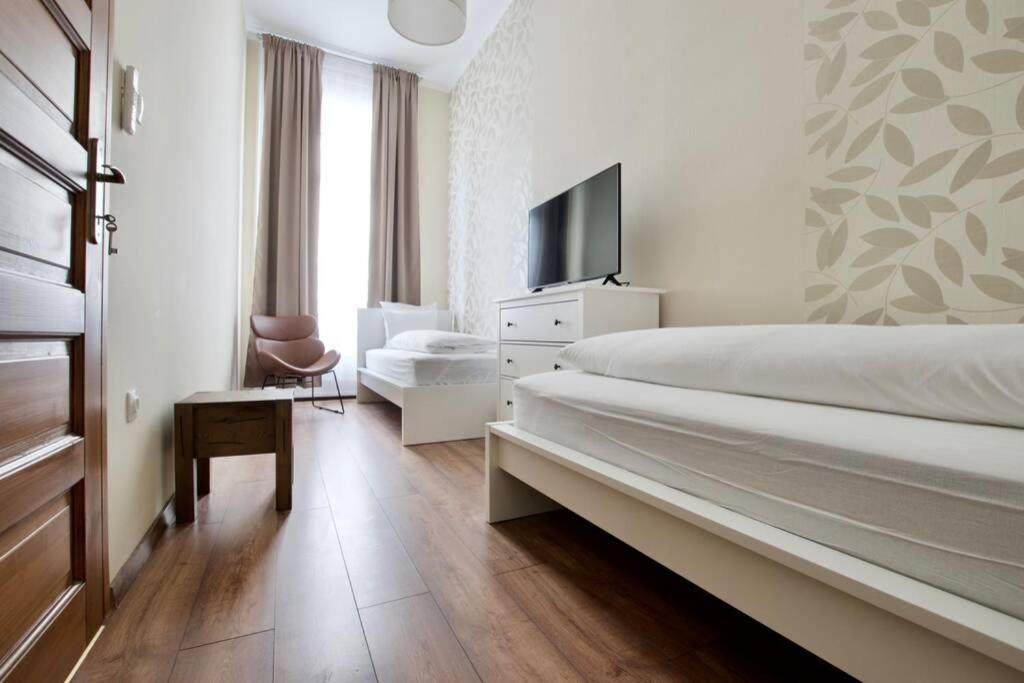 Premium Apartment By Hi5 - Central 3 Bedroom 부다페스트 외부 사진